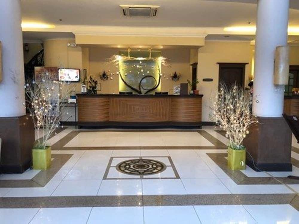 Hotel Venezia Legazpi Ngoại thất bức ảnh