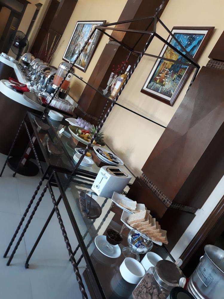 Hotel Venezia Legazpi Ngoại thất bức ảnh